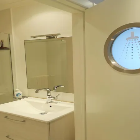 דירה In With Ocean Views ניופורט